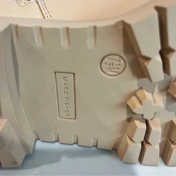 Marc Fisher Pierce Quilted Faux Leather Pierce Light Natural Combat Boot Sz 10 - Picture 12 of 14